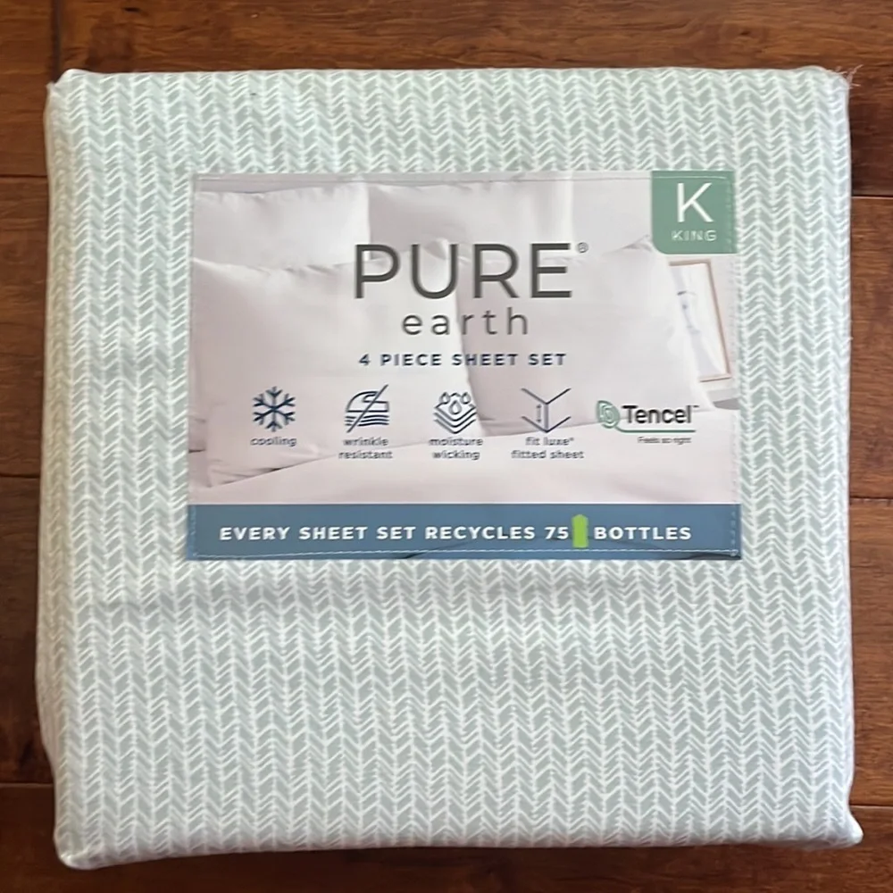 NWT Pure Earth Sheet Set Solid 4-Piece 300 Thread Count Flat Fitted Pillowcase
